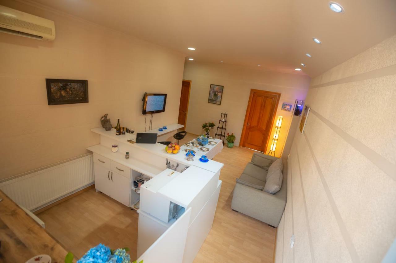 Wine Hostel Тбілісі Екстер'єр фото