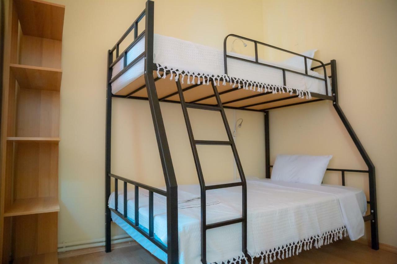 Wine Hostel Тбілісі Екстер'єр фото
