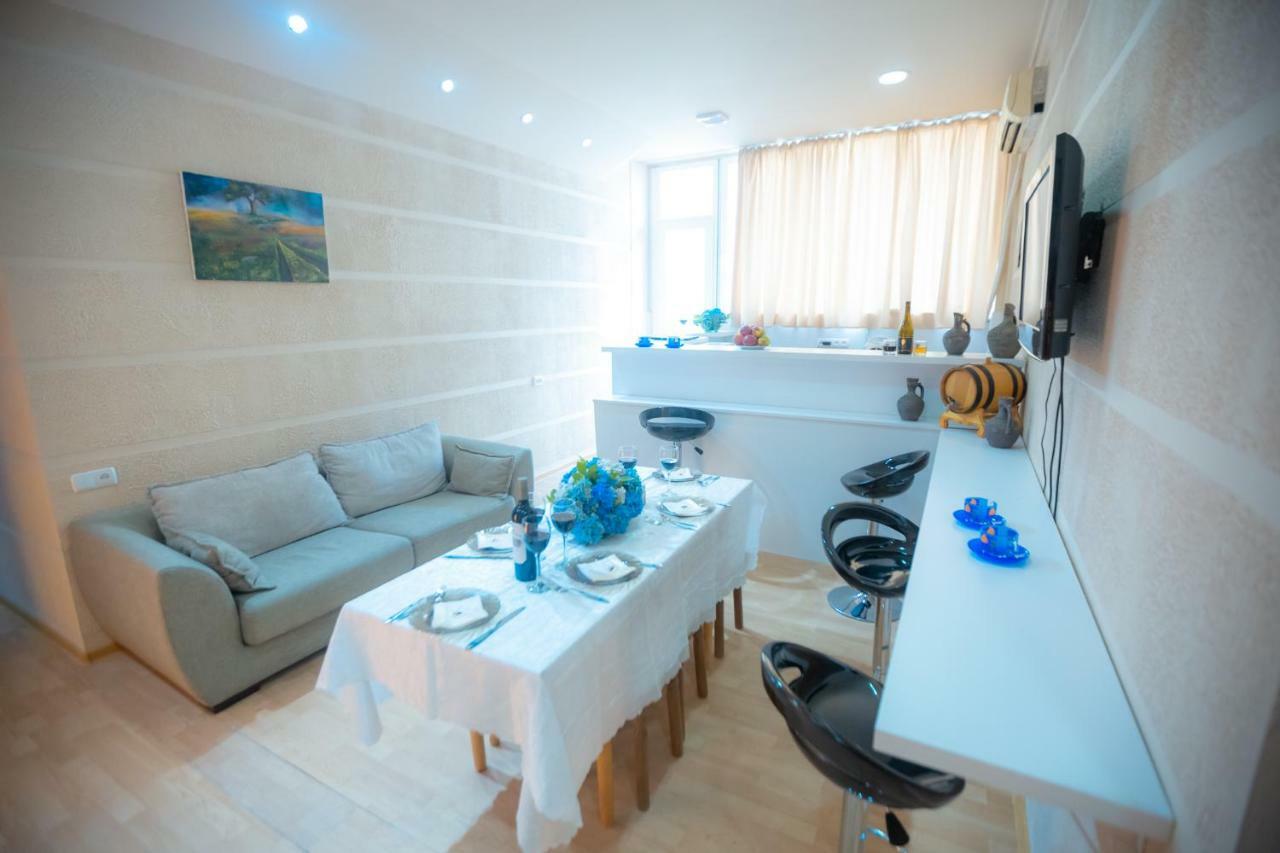 Wine Hostel Тбілісі Екстер'єр фото