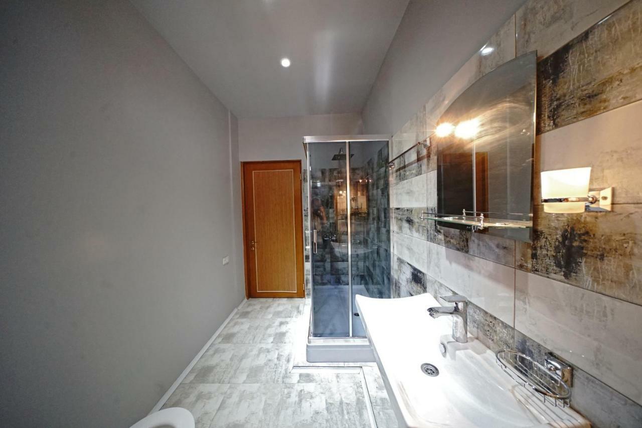 Wine Hostel Тбілісі Екстер'єр фото